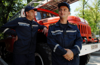 Двое  детей  спасены  службами  МЧС