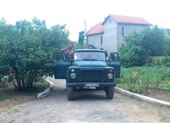 Одесские власти продолжают заливать Черноморку грязью и другими нечистотами