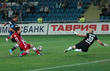 "Черноморец" на своем поле со счетом 2:1 обыграл "Зарю"