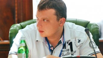 Выборы, выборы - кандидаты...Владимир Петров хочет, чтобы Алексей Гончаренко встал на колени