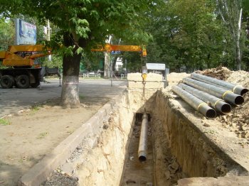 Ремонт теплотрасс: разрыли, теперь зарывают