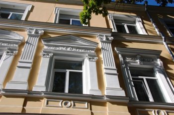 Старейшим зданиям Одессы возвращают первоначальный вид