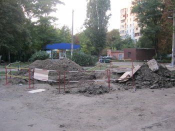 Раскопки в Малиновском районе: очередная удача людей с лопатами