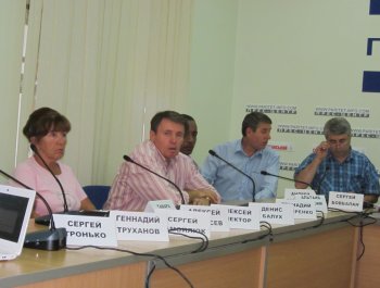Пригласили ли Труханова и Балуха на круглый стол?