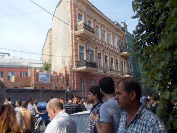 Одесские регионалы окончательно застопорили строительство у дома-стены