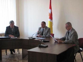 В Одессе мэрия пытается доказать, что рыба начинает гнить не с головы?