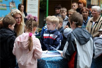 Как слониха Венди и ее гости отметили Всемирный день защиты слонов