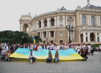 В Одессе состоялось шествие «вышиванок»