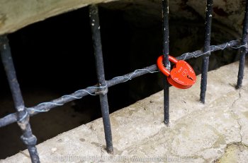 В Одессе приезжая мать бросила четверых детей в закрытом подвале