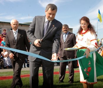 В поселке Петровка, Ивановского района Одесской области открылся новый стадион