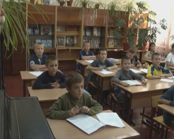 Воспитанникам школы-интерната №5 преподнесли подарок
