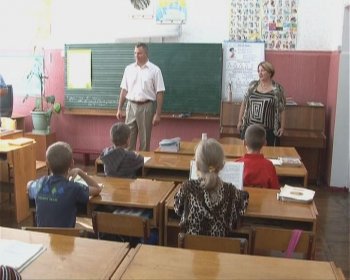 Воспитанникам школы-интерната №5 преподнесли подарок
