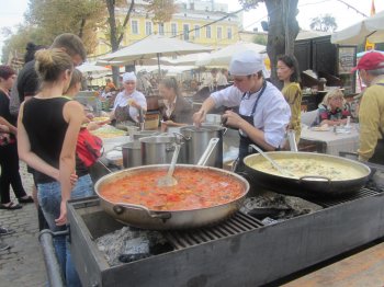 Осенняя ярмарка на Дерибасовской