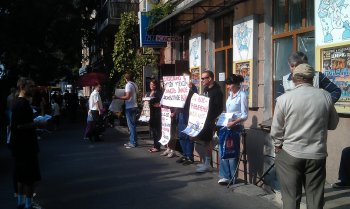 Защитники животных пикетируют Одесский цирк