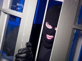 Житель области украл 6 фотоаппаратов по заданию зашифрованного лица