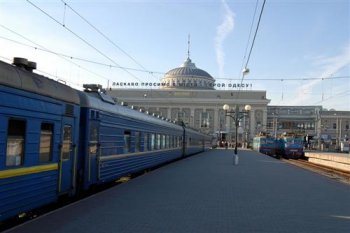 Пять сканеров для считывания штрих-кодов установлены в билетных кассах на вокзале Одесса-Главная