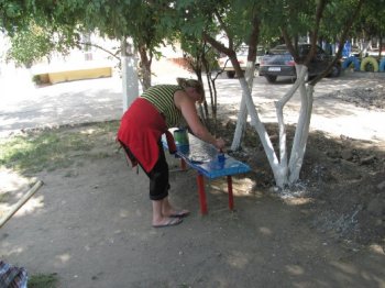 В Киевском районе Одессы продолжаются работы по благоустройству придомовых территорий