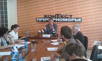 В Одессе Анатолий Гриценко опять пугал журналистов черным пиаром