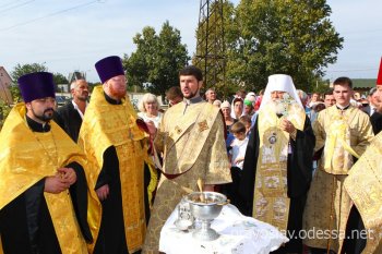 В поселке Шевченко Суворовского района освящена часовня в честь святых Петра и Февронии