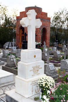 Сегодня митрополит Агафангел молился у могилы своего предшественника, митрополита Сергия