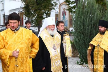 Сегодня митрополит Агафангел молился у могилы своего предшественника, митрополита Сергия