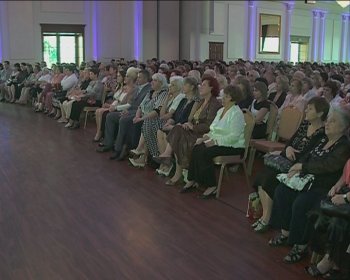 Юрий Преснов организовал грандиозный праздник для учителей Киевского района