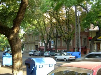 В Одессе с 15 октября на участке по улице Троицкой организовано одностороннее движение