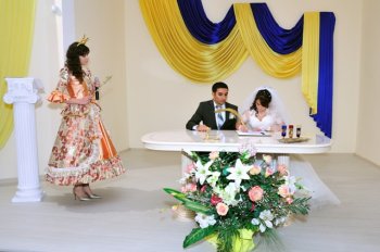 В Одессе выбрали лучшего ведущего торжественной церемонии регистрации брака