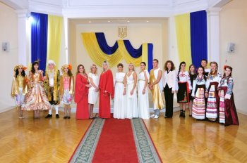 В Одессе выбрали лучшего ведущего торжественной церемонии регистрации брака