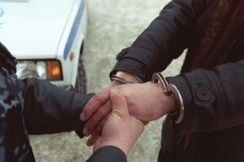 В Ильичевске амбал отобрал телефон у девятиклассника