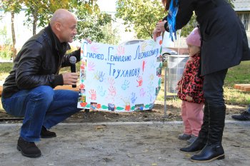 По инициативе Геннадия Труханова в Суворовском районе открылись еще 2 детские площадки