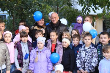 По инициативе Геннадия Труханова в Суворовском районе открылись еще 2 детские площадки