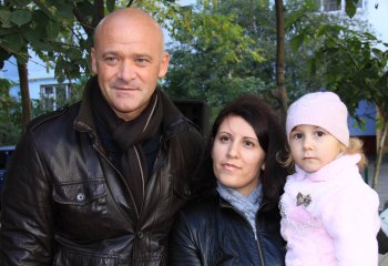 По инициативе Геннадия Труханова в Суворовском районе открылись еще 2 детские площадки