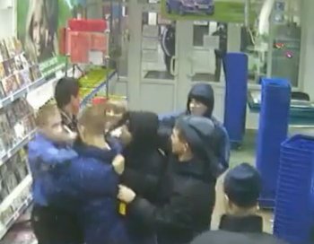 Два одессита учинили страшную драку в магазине
