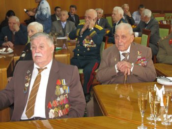 Эдуард Матвийчук: «Молодежь не должна равняться на Бэтмена. У нас есть свои герои»