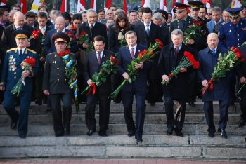 Одесситы празднуют 68-ю годовщину освобождения Украины от фашистских захватчиков