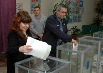 Одессит съел свои бюллетени на избирательном участке