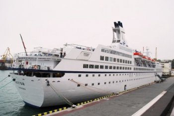 В Одесский порт зашел бывший флагман пассажирского флота ЧМП «Федор Достоевский»