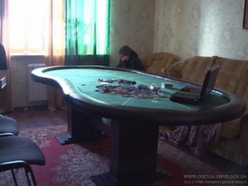 Управление по борьбе с киберпреступностью уничтожило покер-клуб по методу Джеймса Бонда