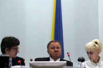 Центризбирком не досчитал 1% протоколов и пошел отдыхать