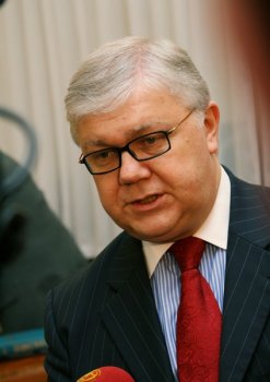 Ректор ОНУ Игорь Коваль заверяет, что в Одесском университете нет националистических и профашистских организаций