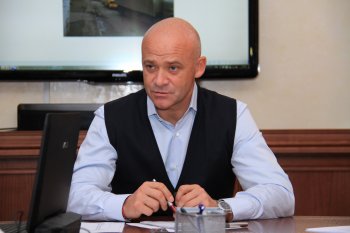 Геннадий Труханов занялся давней проблемой: будет отремонтирована дорога, которая освободит Одессу от фур