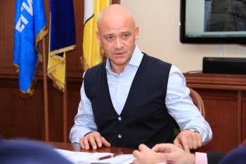 Геннадий Труханов занялся давней проблемой: будет отремонтирована дорога, которая освободит Одессу от фур