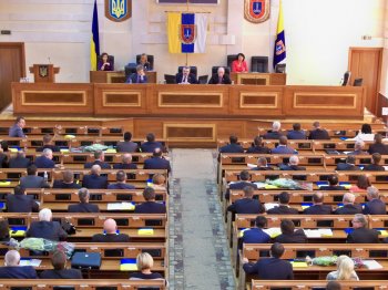 От диспансера на Канатной отрезали первых 500 квадратных метров