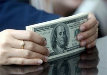 Эксперты за введение 15%-го налога на продажу инвалюты