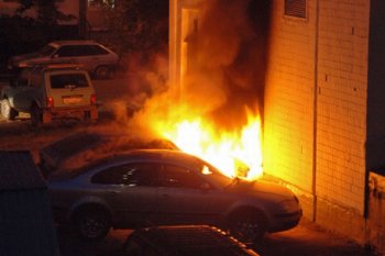 В Одессе горели две машины, одну из них подожгли