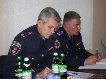 Милиция будет сотрудничать с казаками по защите торговых точек и напичкает Саврань видеокамерами