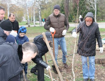 Субботник в парке Победы