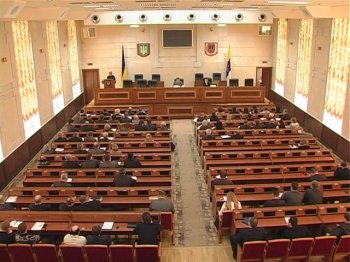 В канцелярии губернатора крепко думали, как получить деньги из-за границы