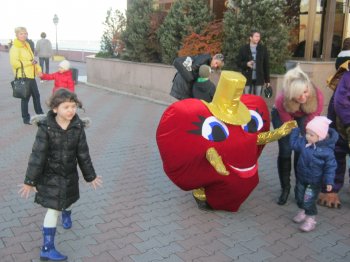 По Одессе ходили Деды Морозы